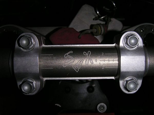 3376050-M.jpg