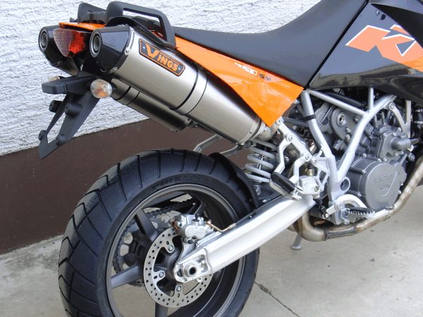 950_SUPERMOTO_2.jpg