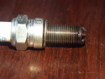 achterste bougie LC8 53.000km.jpg