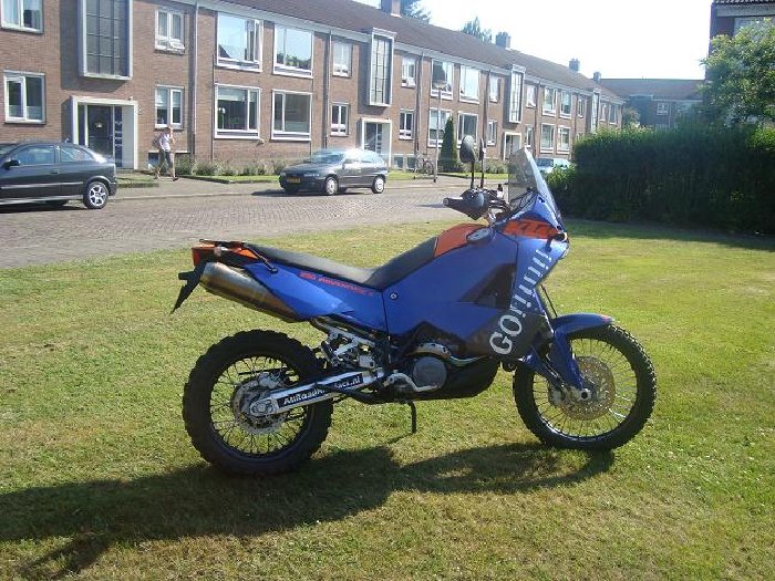 KTM 950 adventure 004 k.JPG