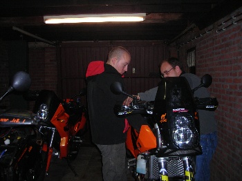 wouter en koen druk aan het werk.jpg